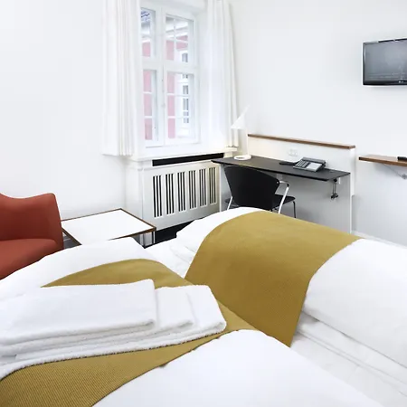 斯凯里尔之家西纳图尔会议中心酒店 3* Skarrild