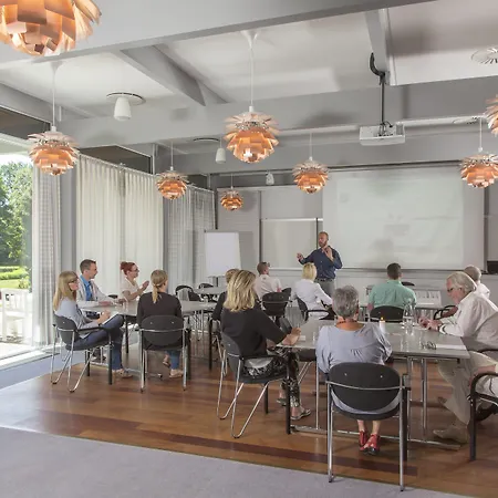 斯凯里尔之家西纳图尔会议中心酒店 3* Skarrild