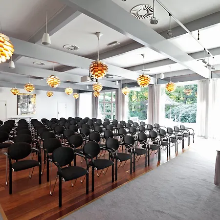 斯凯里尔之家西纳图尔会议中心酒店 3* Skarrild